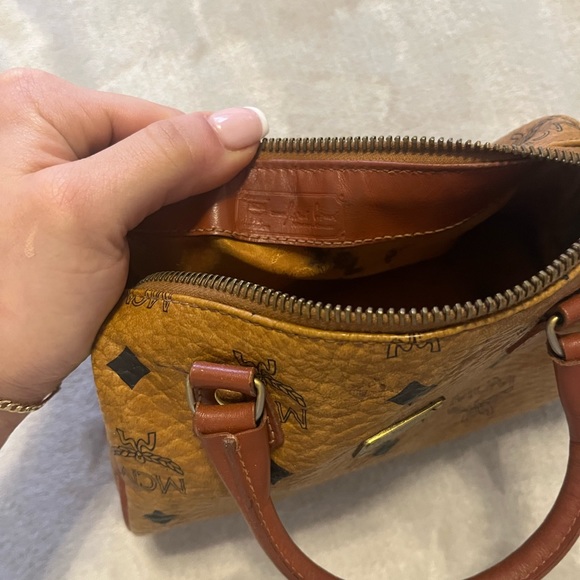 MCM NANO SPEEDY SMALL BAG - Picture 4 of 5